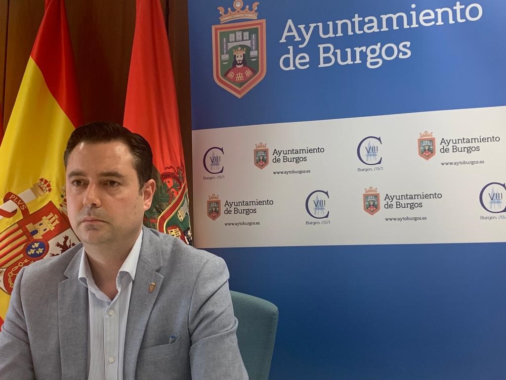 De la Rosa señala que Burgos celebrará su primer Pleno telemático el próximo viernes, 17 de abril.